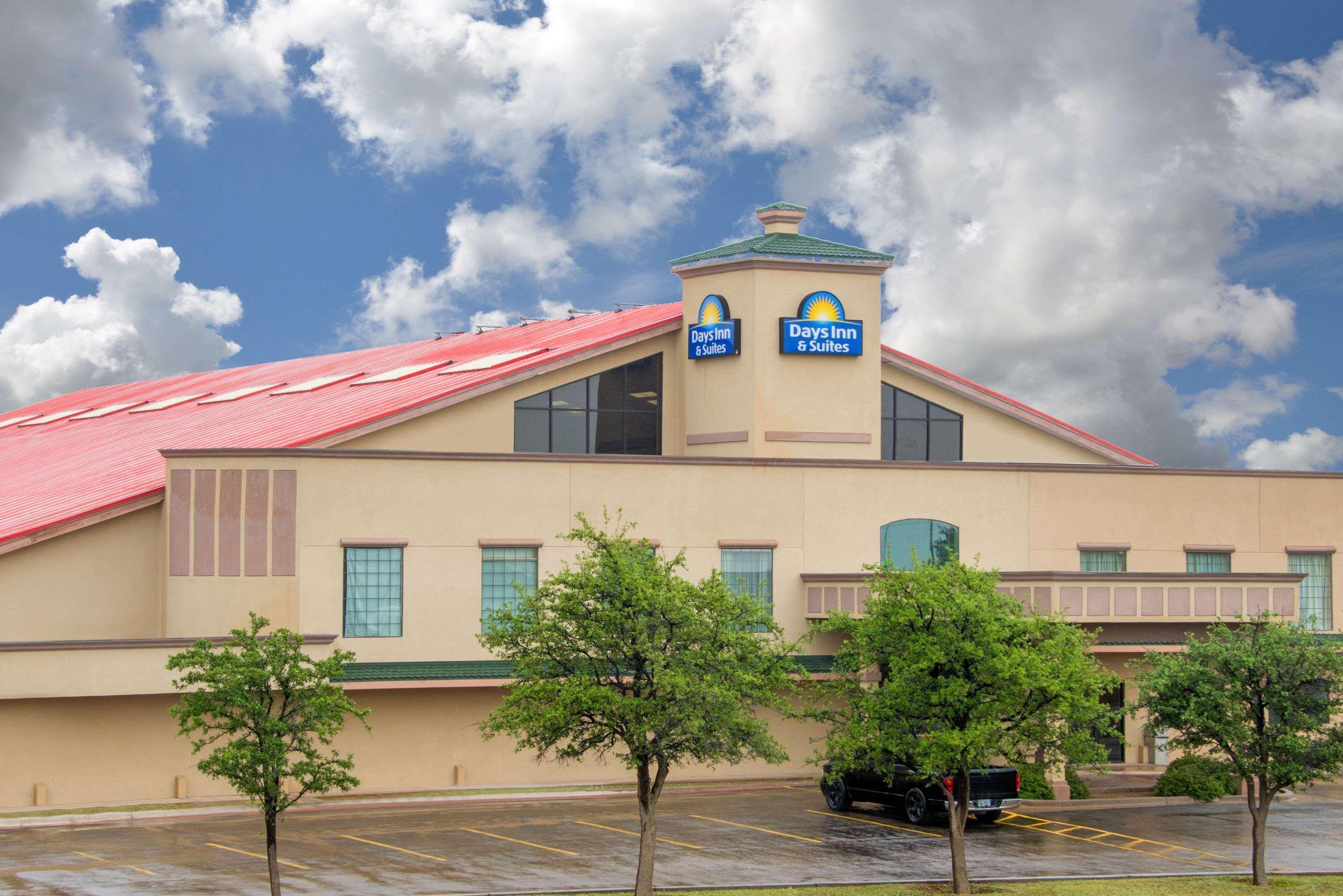 Days Inn By Wyndham Lubbock South Kültér fotó