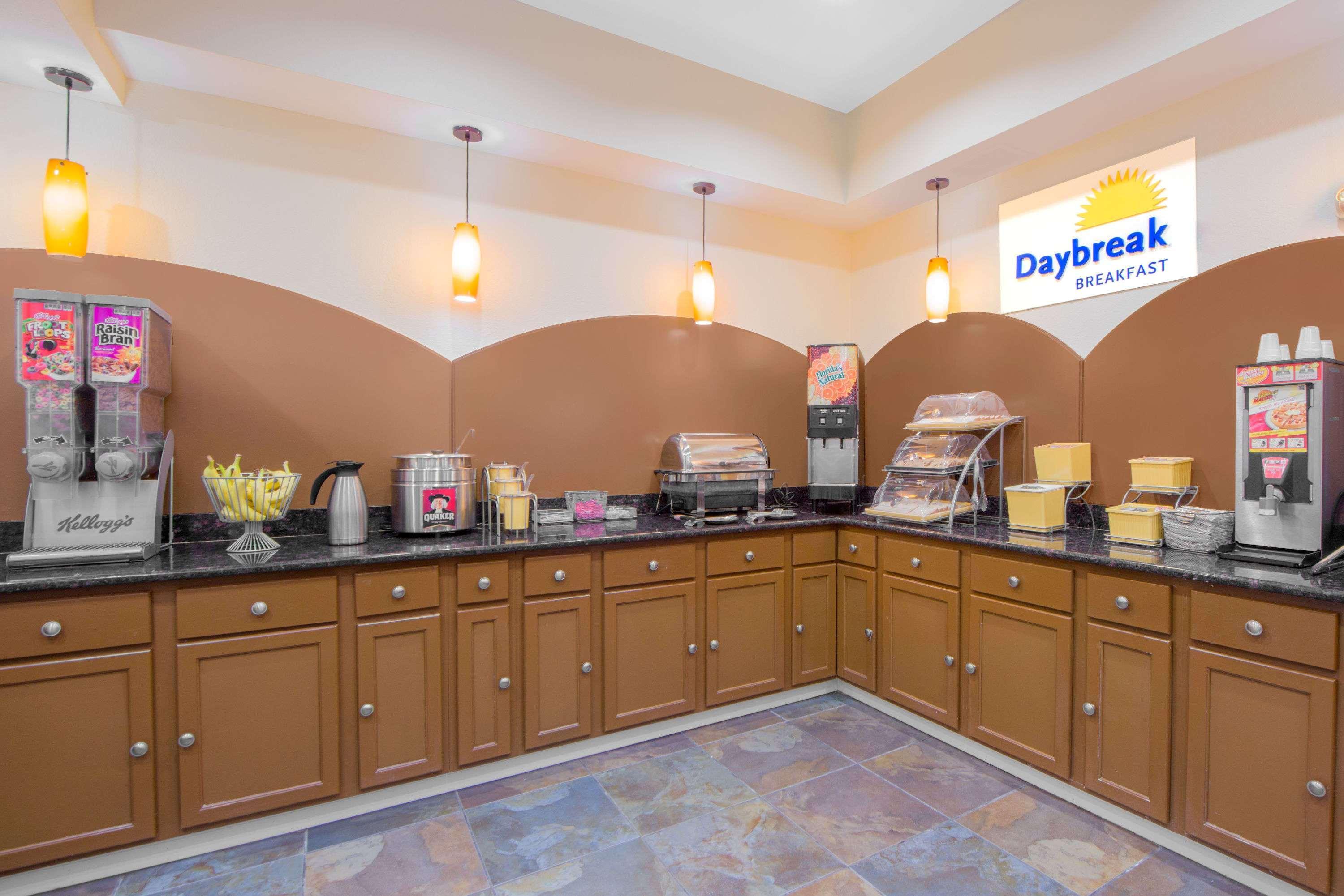 Days Inn By Wyndham Lubbock South Kültér fotó
